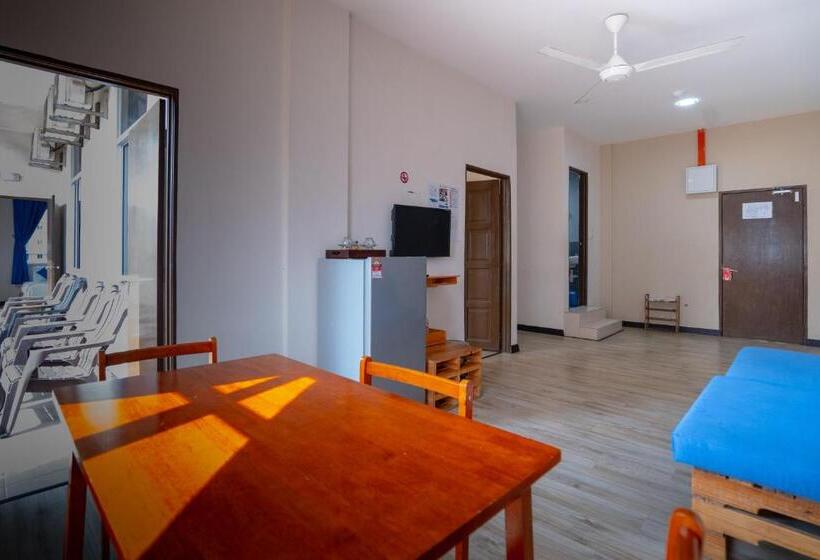 هتل Paretto Seaview