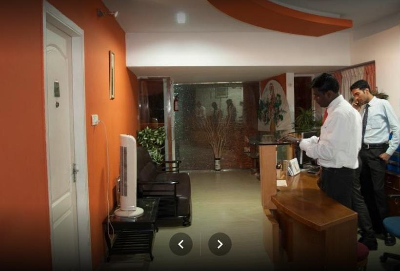 בית מלון כפרי Fabexpress Pleasant Moments Koramangala