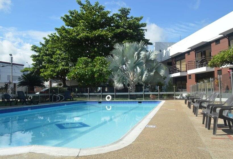 هتل Restaurante Versalles