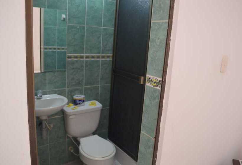 هتل Restaurante Versalles