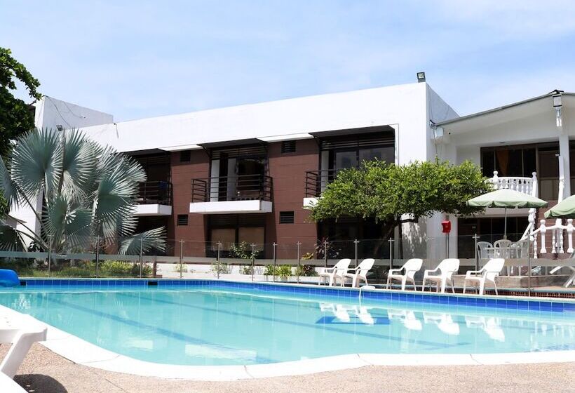 هتل Restaurante Versalles