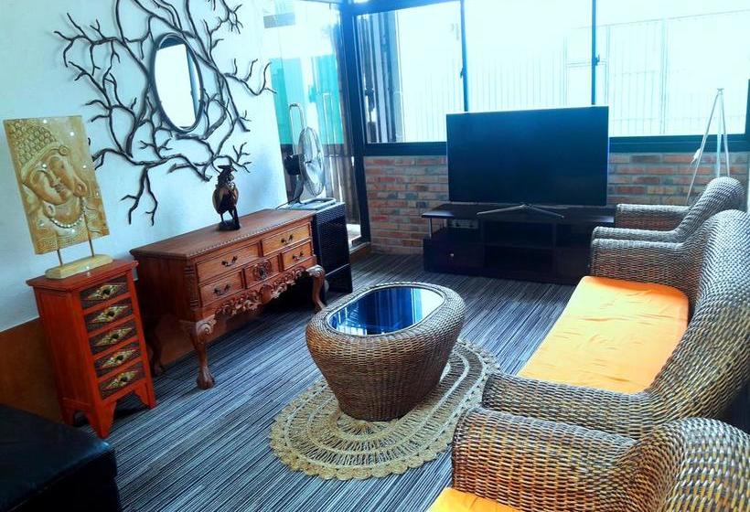 هتل Yoho Taskans Villa