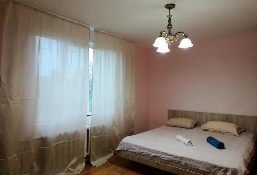 Krone Hostel