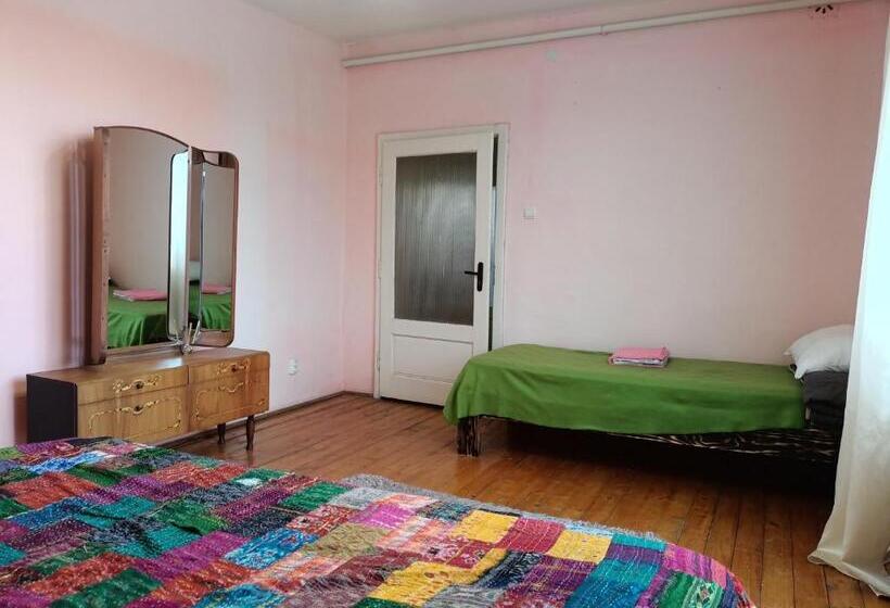 Krone Hostel