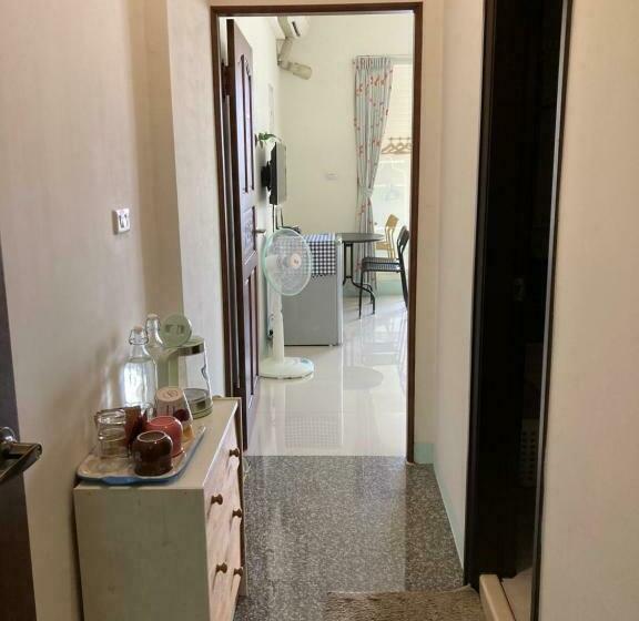 تختخواب و صبحانه Feng Su