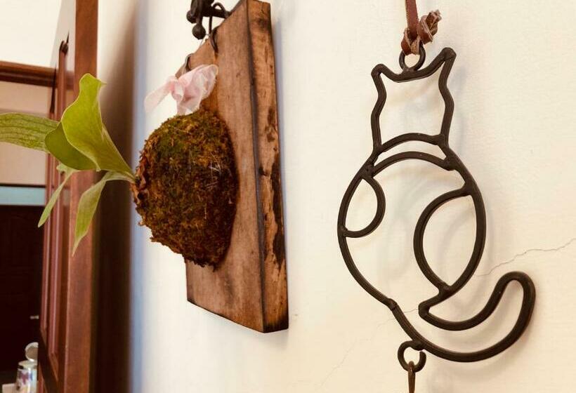 تختخواب و صبحانه Feng Su