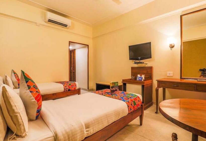 Fabhotel Sheronz Piccadily Chowk