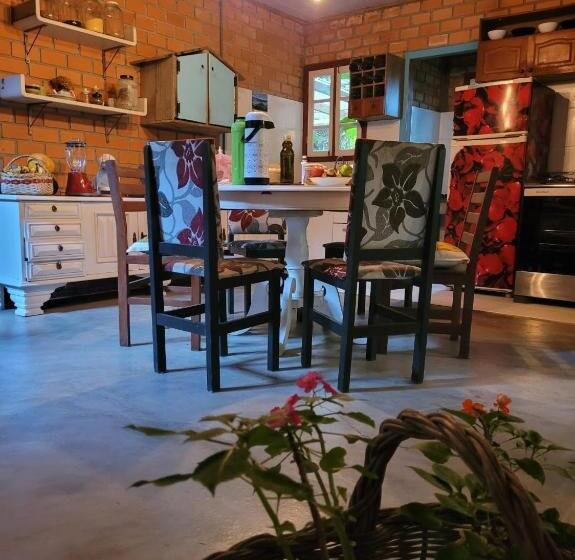 تختخواب و صبحانه Pousada Villa Morena