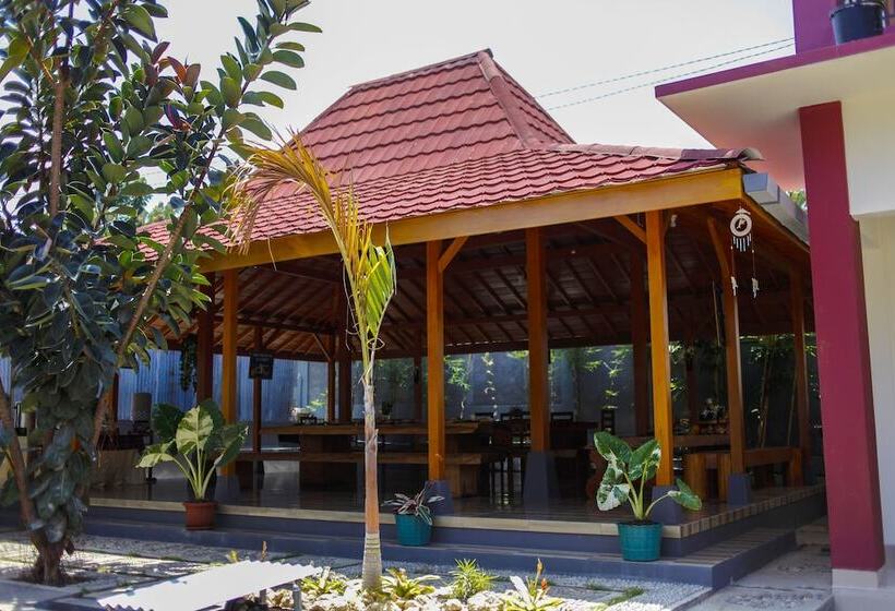 هتل Pavilla Labuan Bajo