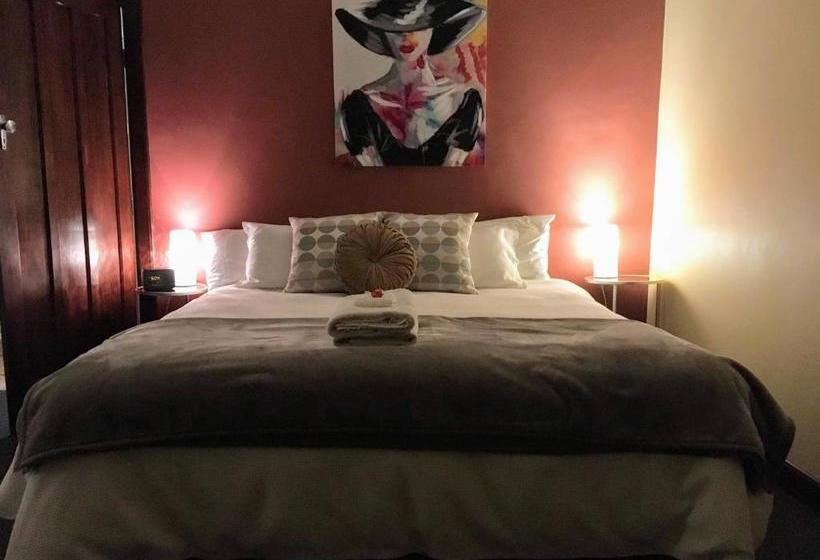 Tanunda S Magpie House