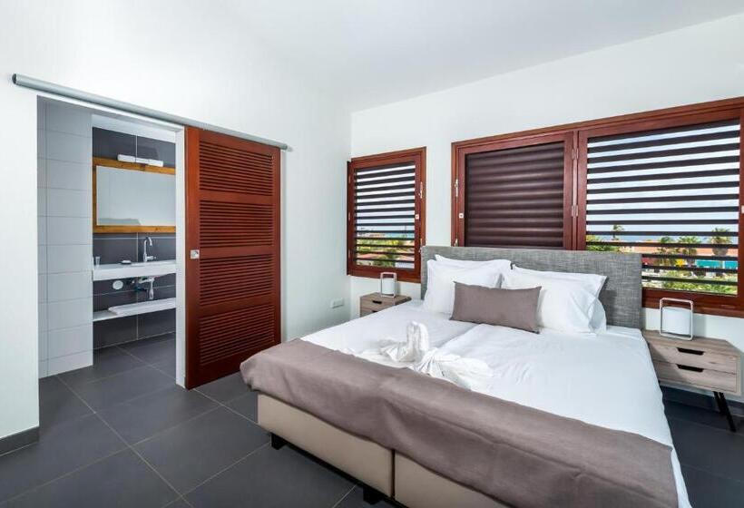 Delfins Beach Resort