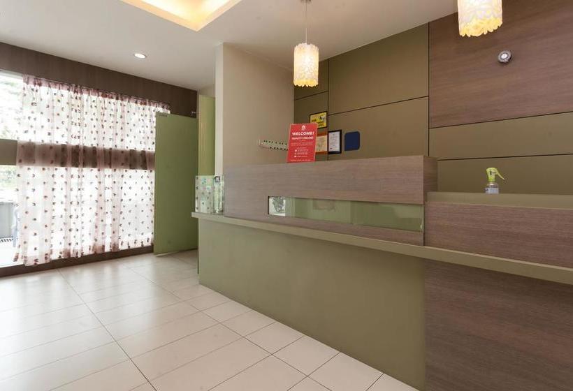 هتل Zen Rooms Taman Semabok