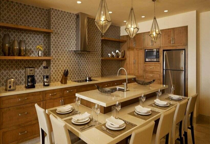 استراحتگاه Grand Solmar The Residences