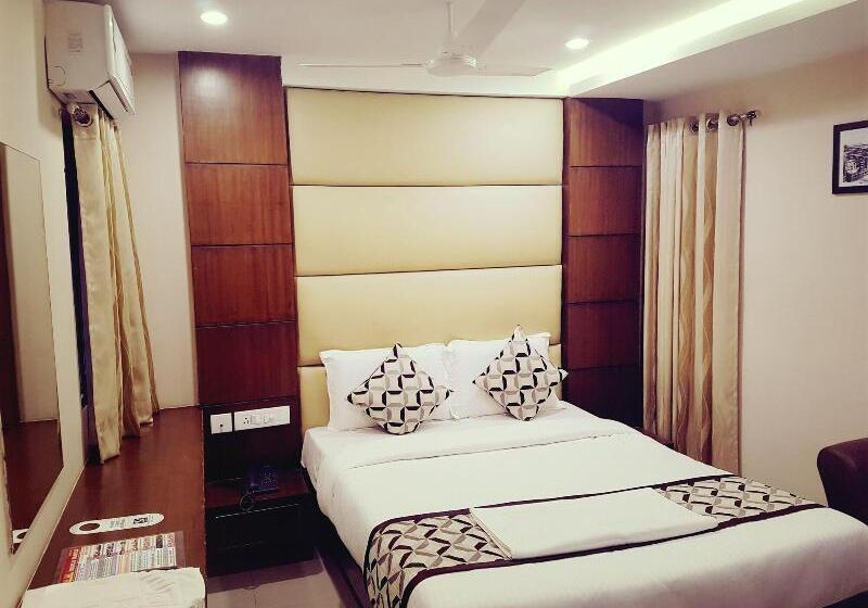 هتل Santhi Bhavan