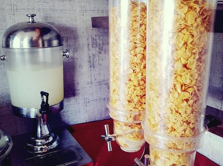 هتل Santhi Bhavan