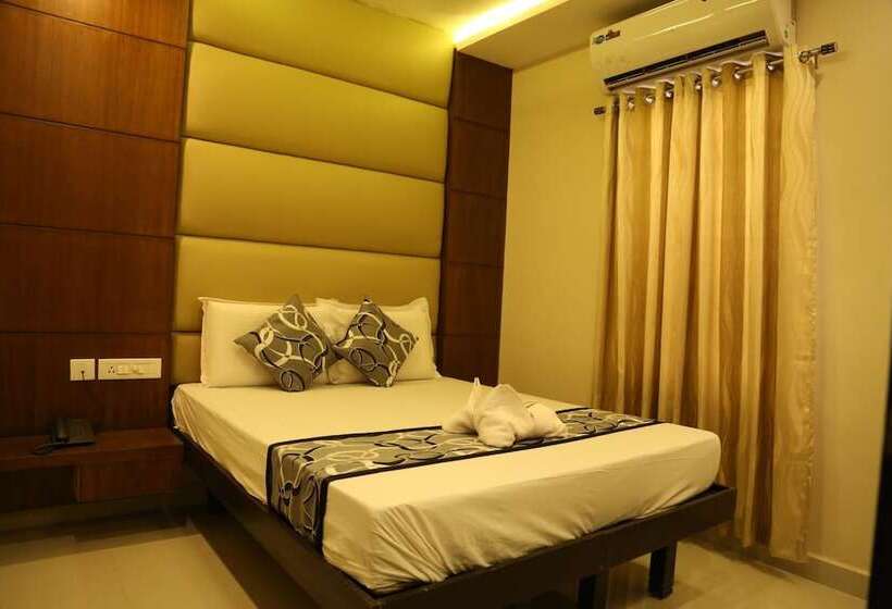 هتل Santhi Bhavan