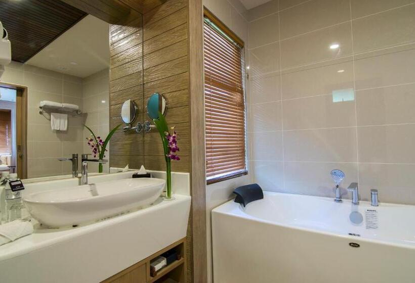 استراحتگاه Royale Chulan Cherating Villa