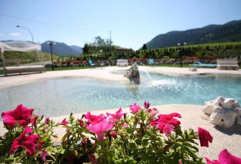 فندق Albergo Ristorante La Bussola