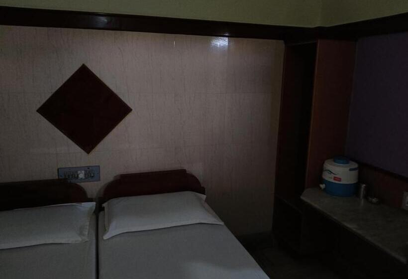 Hotel Krishna Lodge