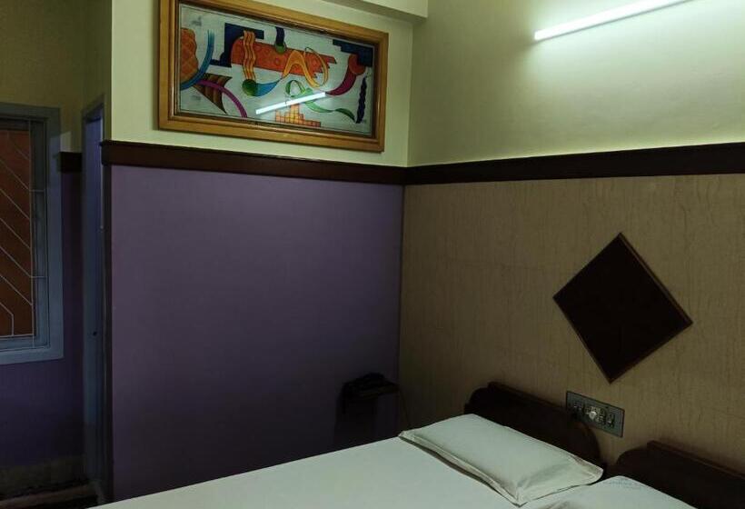 Hotel Krishna Lodge