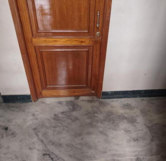 Hotel Krishna Lodge