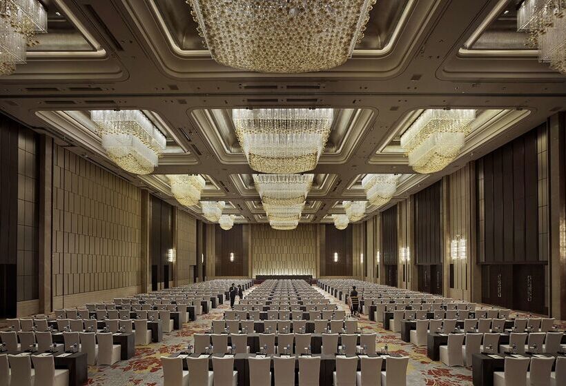 Отель Shangri La Yiwu   Close To Yiwu International Trade Market