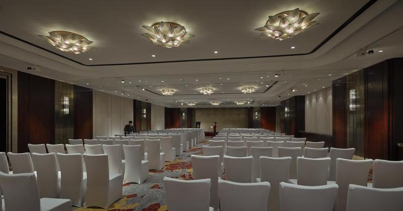 Отель Shangri La Yiwu   Close To Yiwu International Trade Market