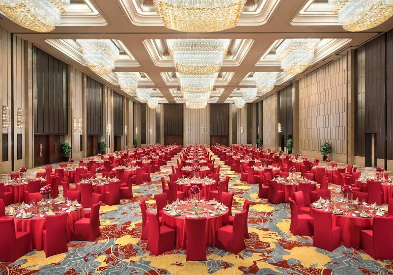 Отель Shangri La Yiwu   Close To Yiwu International Trade Market