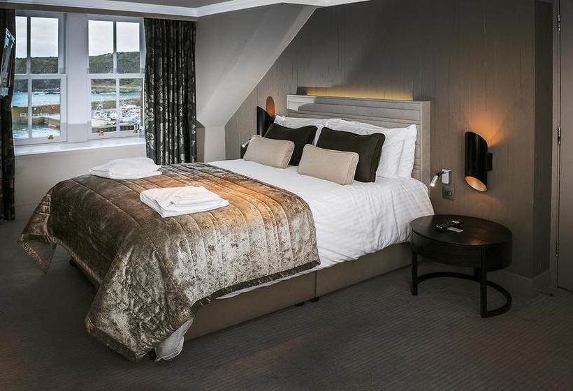 בית מלון כפרי The Marine