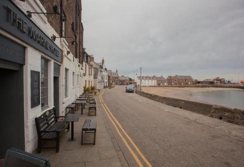 בית מלון כפרי The Marine