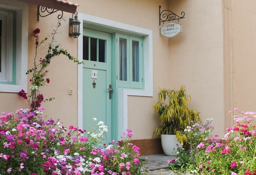 منتجع Karma Chalets