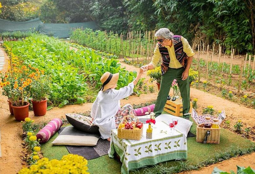 منتجع Karma Chalets