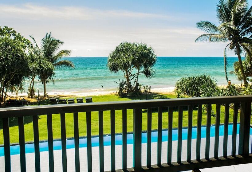 Resort Serendib Beach