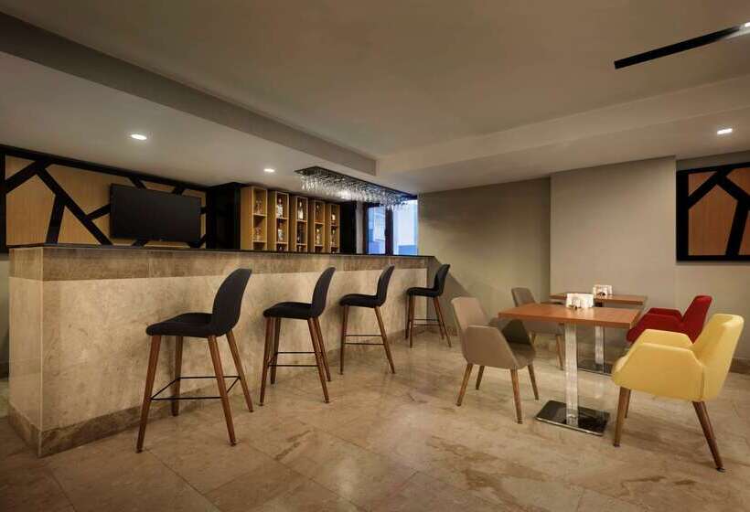 ホテル Ramada Encore Gebze