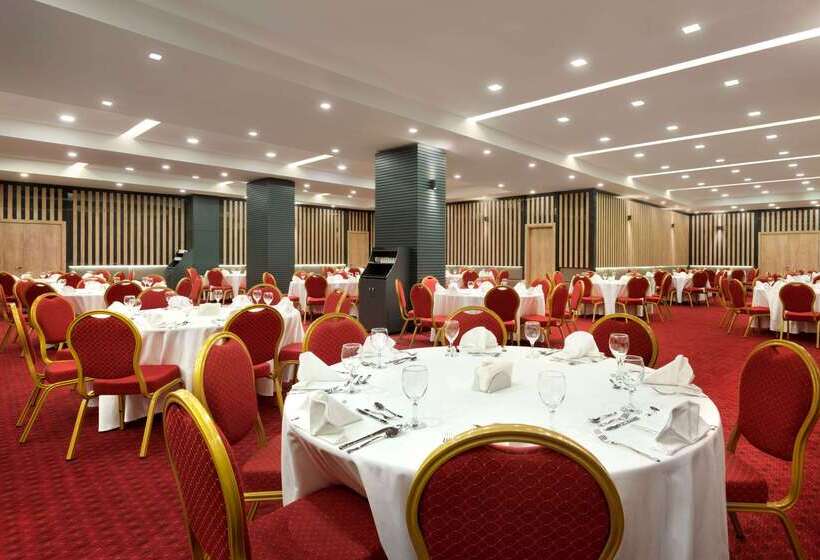 ホテル Ramada Encore Gebze