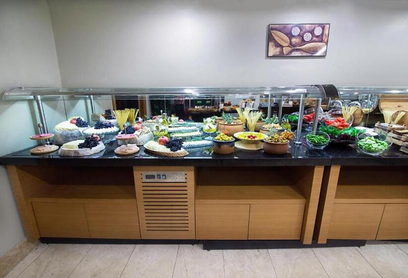 ホテル Ramada Encore Gebze