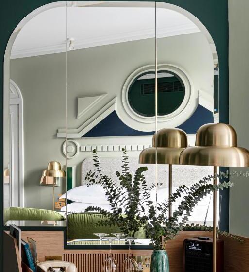 هتل Henrietta Experimental