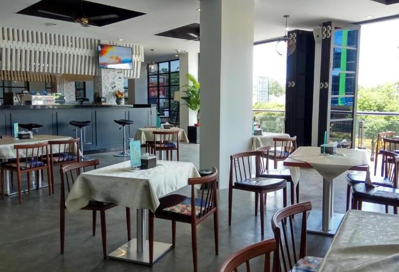 Отель Sahid Vanilla Nagoya Batam