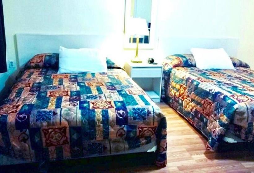 Leisure Motel