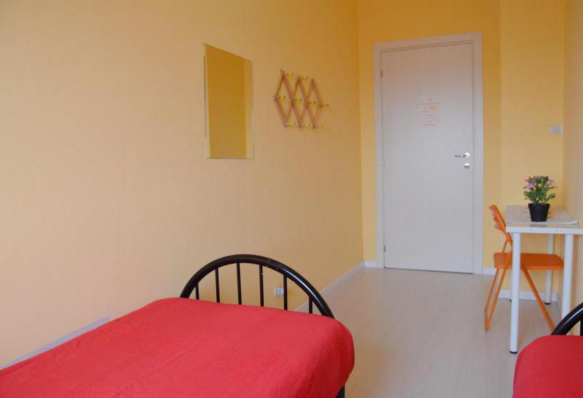تختخواب و صبحانه Bed&Breakfast Nice House