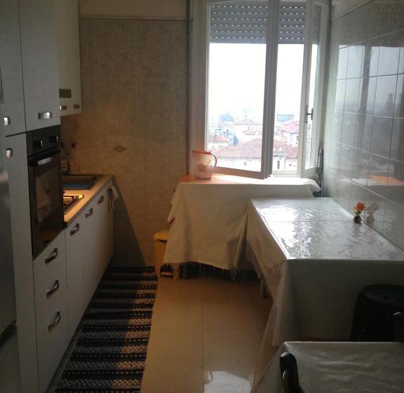 تختخواب و صبحانه Bed&Breakfast Nice House