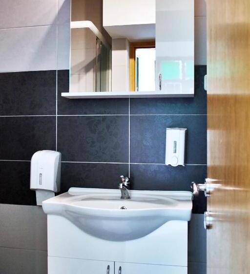 مبيت وإفطار Rooms Fitea