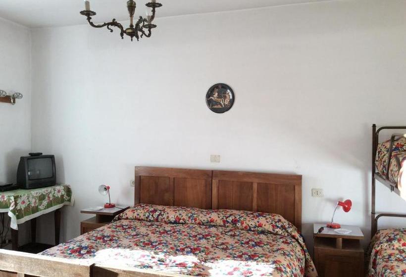 ホテル Albergo Cervo