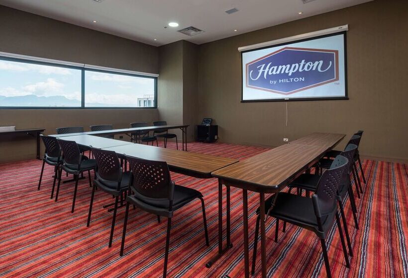 Hotel Hampton By Hilton Bogota Airport