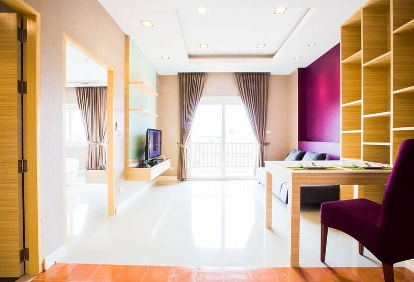 هتل Romantic Khon Kaen