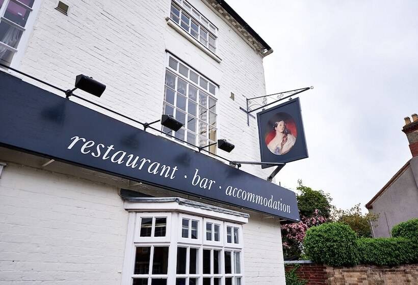 هتل The Queens Head