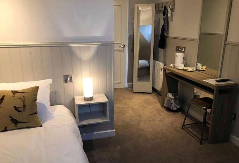 هتل The Townhouse Sutton