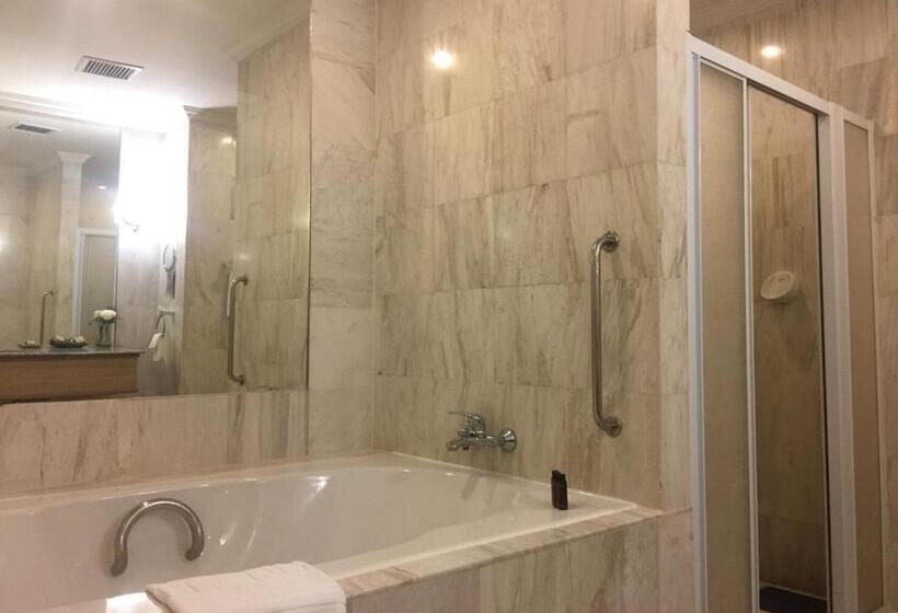Fortune Hotel Korat  Sha Plus