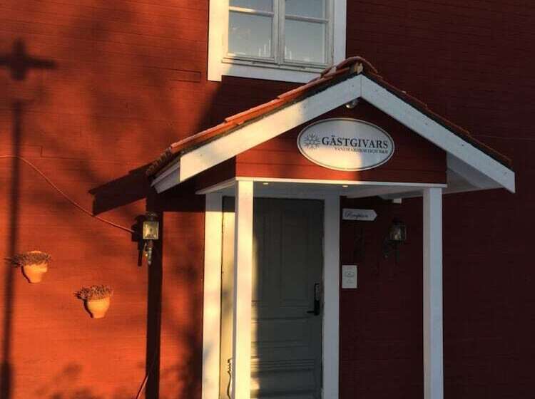 Gästgivars Vandrarhem I Järvsö   Hostel