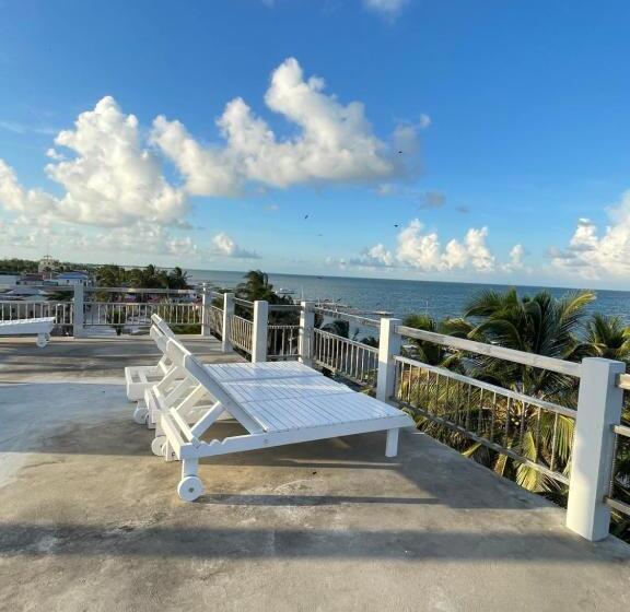 בית מלון כפרי Caye Caulker Beach